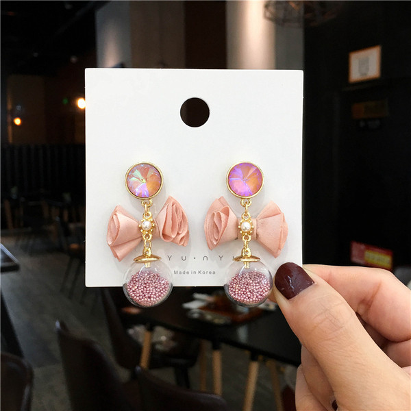 Aktuális női fülbevaló rózsaszín és kék színben