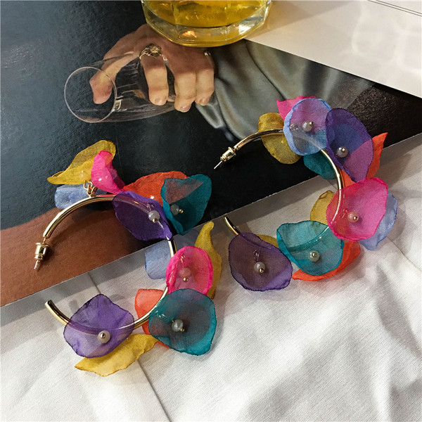 Kör alakú női színes fülbevaló