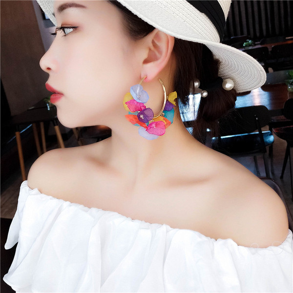 Kör alakú női színes fülbevaló