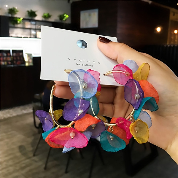 Kör alakú női színes fülbevaló