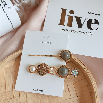 Agrafe de păr pentru femei - un set de două piese în patru culori