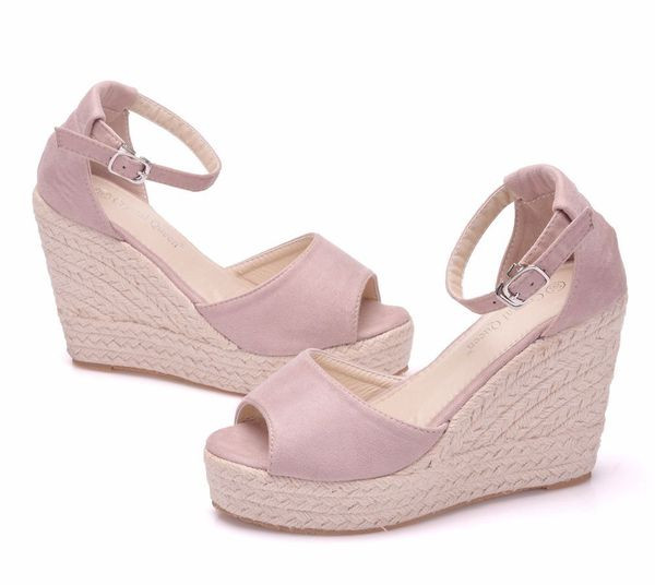 Γυναικεία σανδάλια  σε πλατφόρμα  σε διάφορα χρώματα