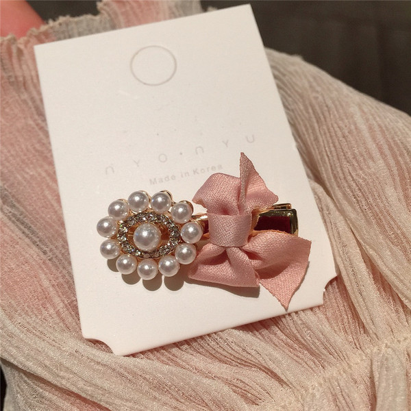 Agrafe de păr pentru femei în patru culori cu perle și panglică