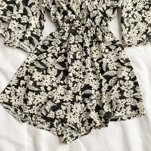 Κομψή γυναικεία ολόσωμη φόρμα φόρεμα με  μανίκια λωτού σε τρία χρώματα