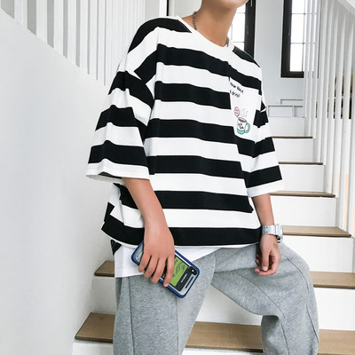 Csíkos férfi póló széles modell, több színben rátéttel