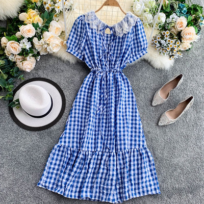 Modern női kockás ruha csipkével, két színben