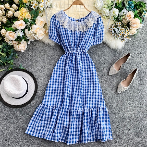 Modern női kockás ruha csipkével, két színben