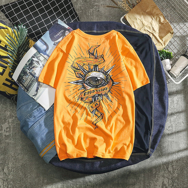 Tricou casual barbatesc cu aplicatie pe spate in trei culori