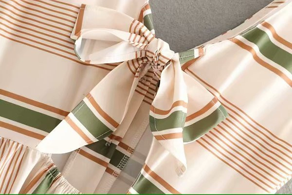 Rochie lungă lejeră cu bretele și spate gol