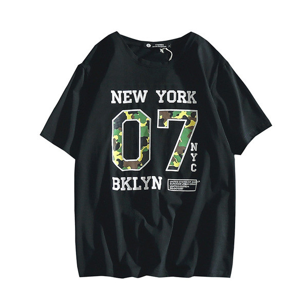 Alkalmi férfi póló fekete, kék és sárga mintával