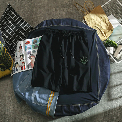 Pantaloni scurți pentru bărbați cu broderie în negru și gri