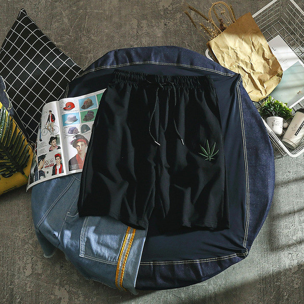 Pantaloni scurți pentru bărbați cu broderie în negru și gri