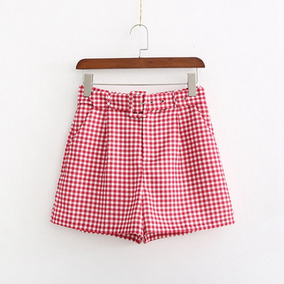 Kockás női rövidnadrág magas derékkal, piros övvel