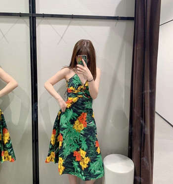 Virágmintás, V-nyakú modern női ruha