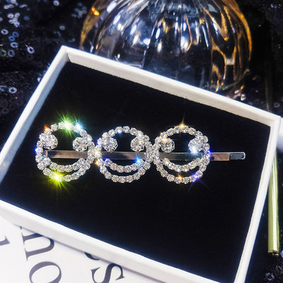 Agrafe de păr pentru femei - patru modele cu pietre