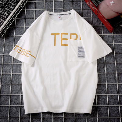 Férfi póló felirattal és zsebbel fekete, fehér és sárga színben