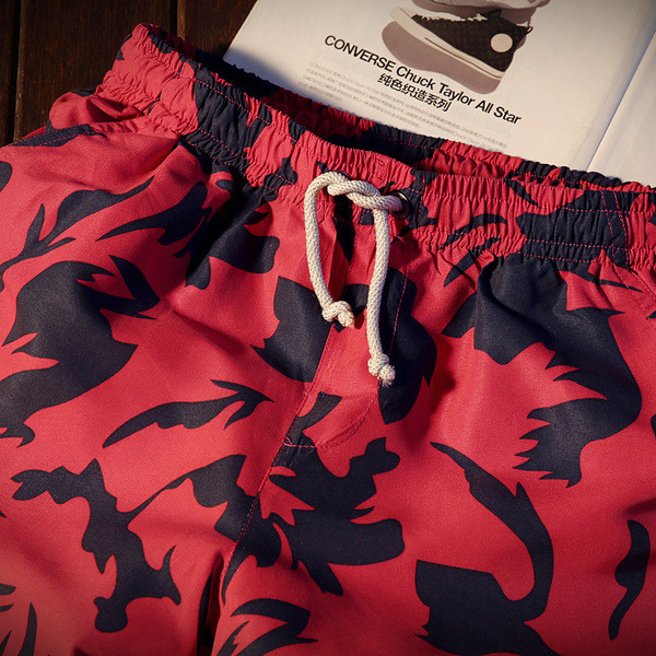 Pantaloni scurți pentru bărbați în două culori