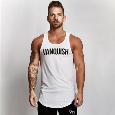 Különböző színekben, felirattal ellátott sport férfi felső