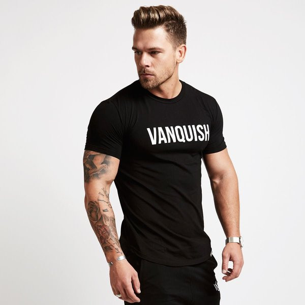 Tricou pentru bărbați cu inscripție în trei culori și mâneci scurte