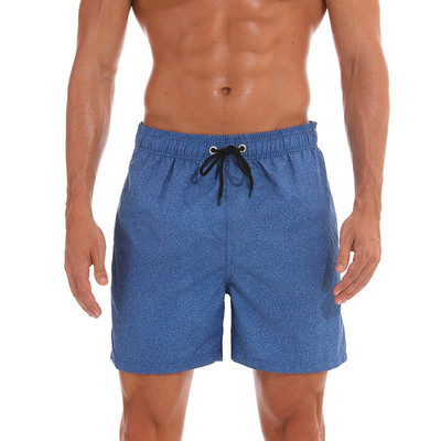 Μοντέρνα ανδρικά μαγιό με διαφορετικά χρώματα