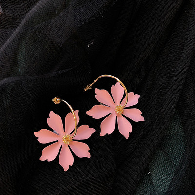 Női virág alakú fülbevaló négy színben