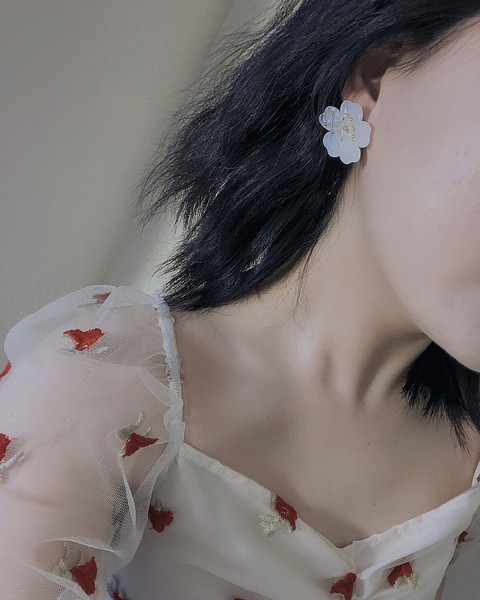 Cercei de dama in forma de floare in trei culori