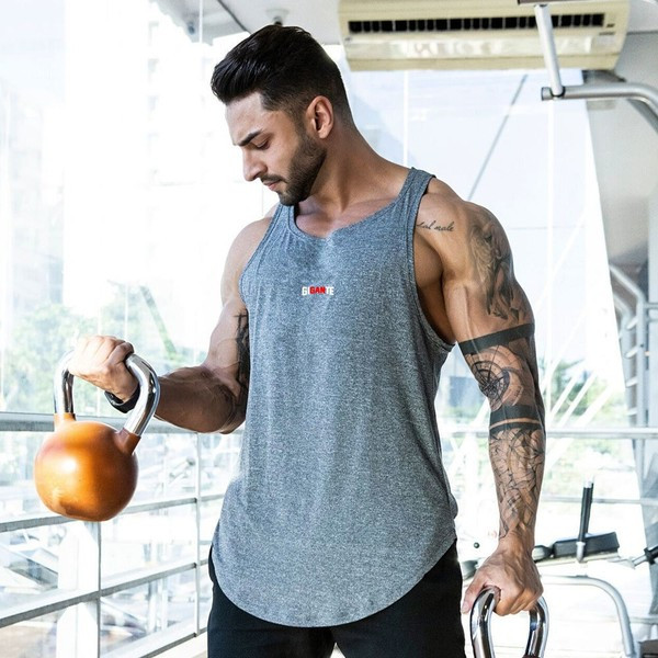 Férfi sportcipő fehér, fekete és szürke felirattal