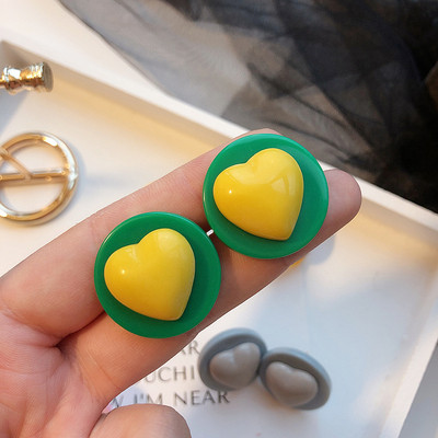 Cercei de dama cu forma rotunda in mai multe culori