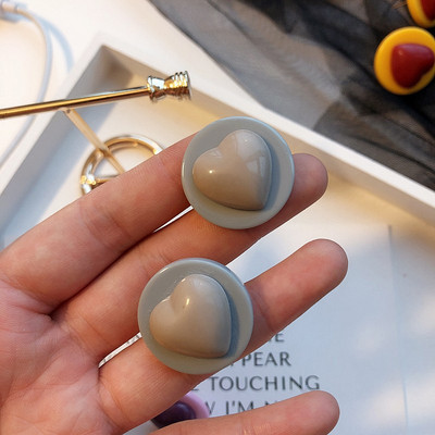 Cercei de dama cu forma rotunda in mai multe culori