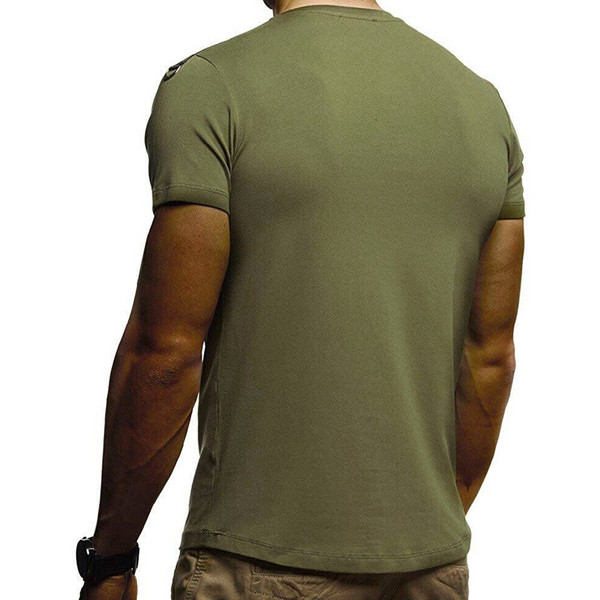 Tricou casual barbatesc cu element metalic in mai multe culori