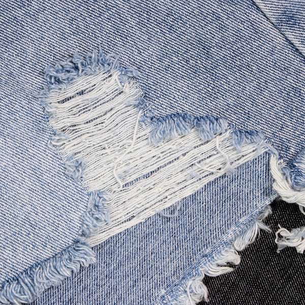 Pantaloni scurți casual de damă cu motive rupte în albastru și negru