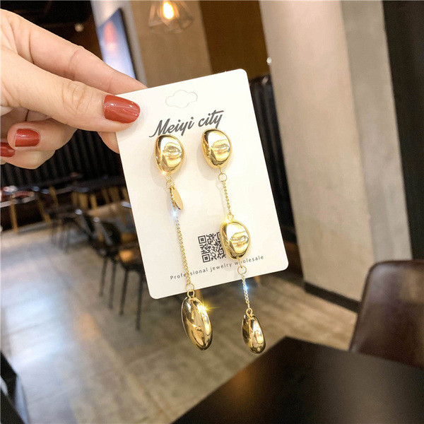 Cercei lungi de dama - de culoare aurie