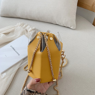 Fém díszítéssel ellátott női táska több színben