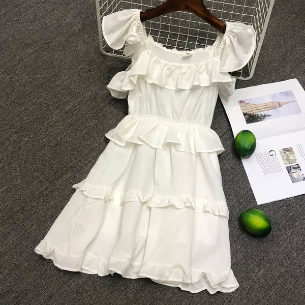 Stílusos női ruha szabású modell több színben