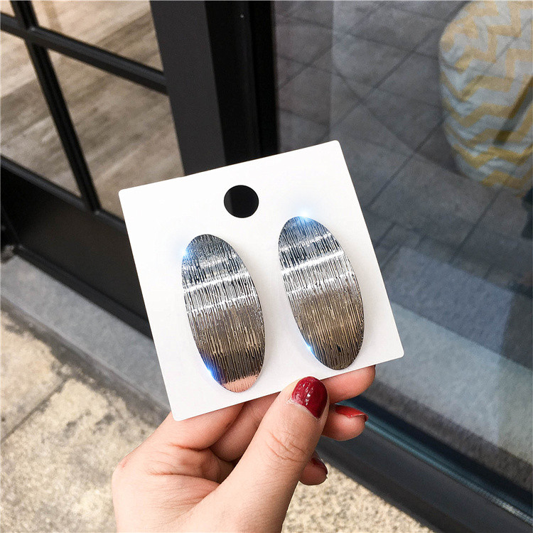 Aktuális női fülbevaló - ezüst és arany színben