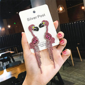 Cercei moderni de dama cu pietre roz