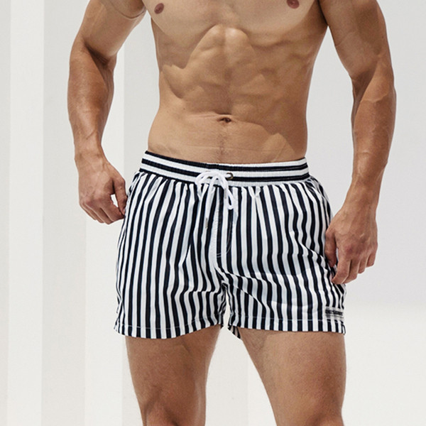 Costume de baie moderne pentru bărbați în trei culori