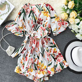 Γυναικεία ολόσωμη φόρμα σε floral σχέδια και V-neck