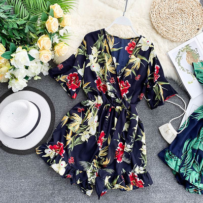 Γυναικεία ολόσωμη φόρμα σε floral σχέδια και V-neck