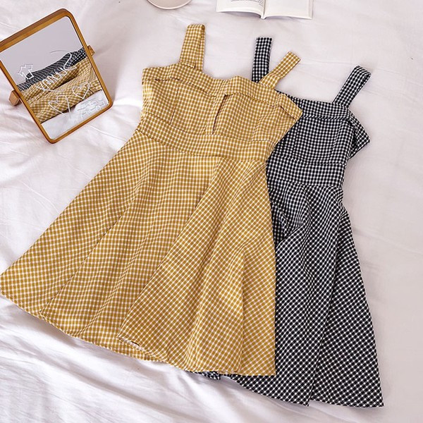 Kockás női ruha széles pántokkal, többféle színben