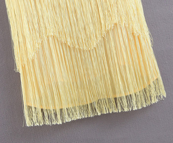 Stílusos női ruha sárga pántokkal