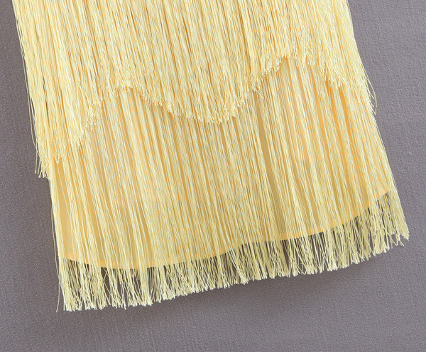 Stílusos női ruha sárga pántokkal