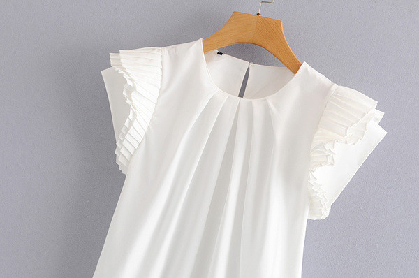 Stílusos fehér női blúz