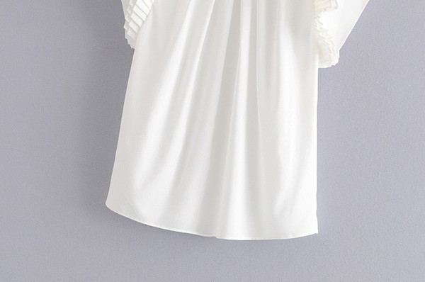 Stílusos fehér női blúz