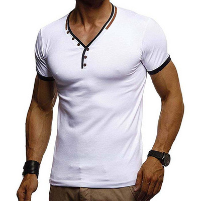 Modern férfi póló kék, fekete és fehér gombokkal