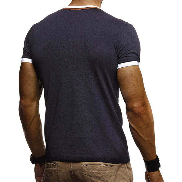 Modern férfi póló kék, fekete és fehér gombokkal