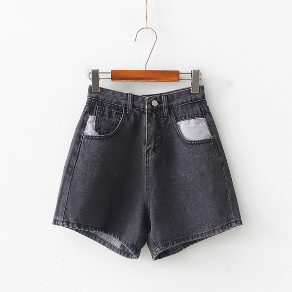 Pantaloni scurți de damă din denim în două culori