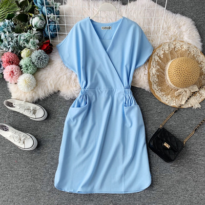 Alkalmi női ruha rövid ujjal, több színben V-nyakkal