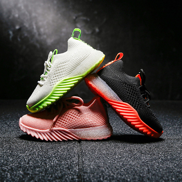 Gyermek tornacipő három színben lányoknak és fiúknak