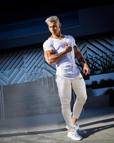 Спортен мъжки панталон с надпис в няколко цвята